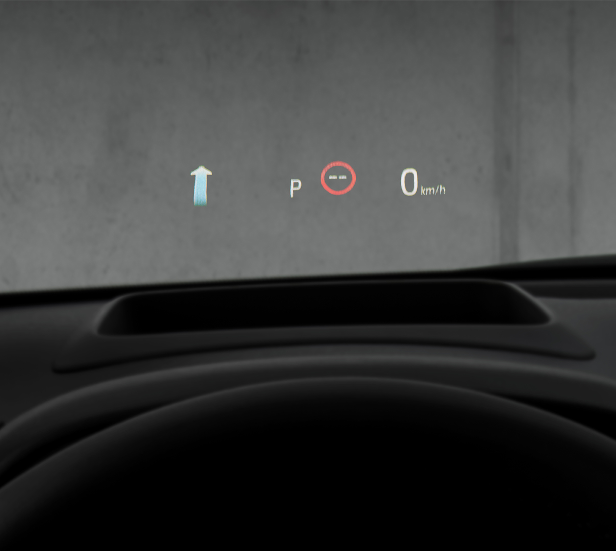 Das Head-up Display im Mazda2 Hybrid, auf dem der Tachometer und Echtzeitinformationen zu sehen sind.